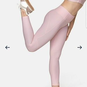 Outdoor Voices 3/4 warm up leggings NWT